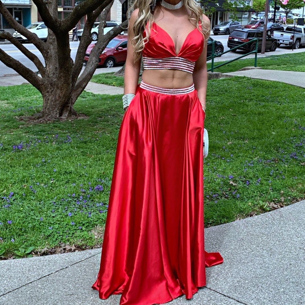 Sherri Hill prom dress